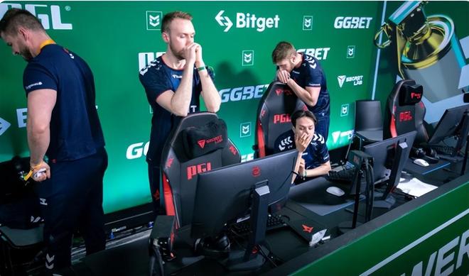 反映了他在 反映了他在